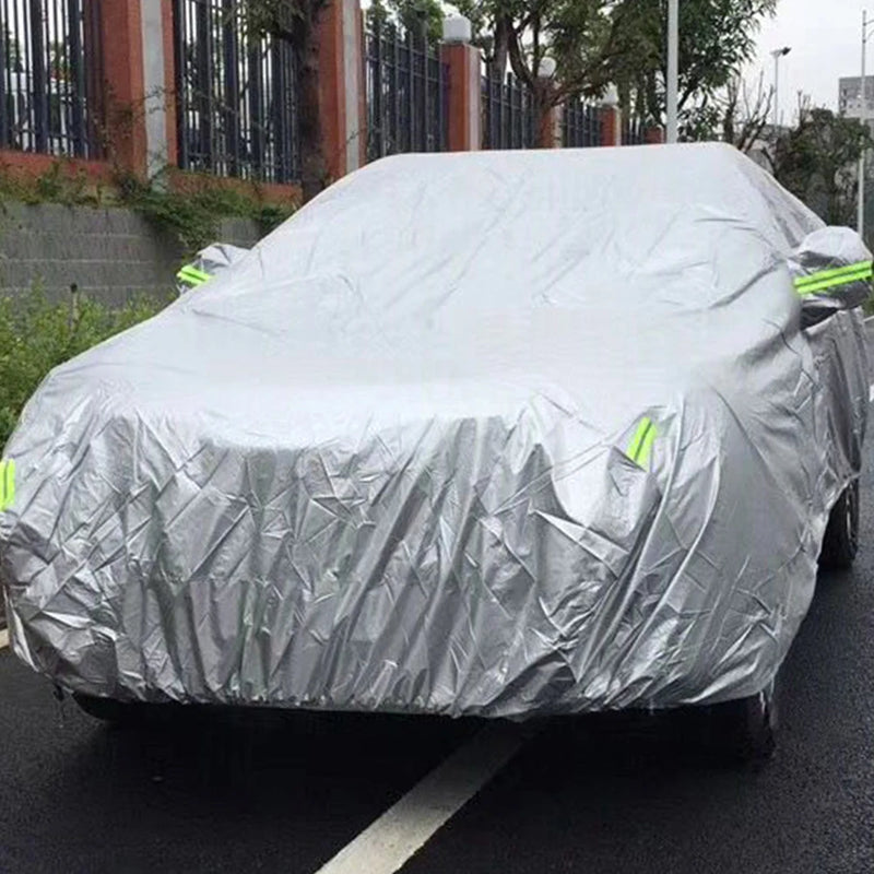 capa para carro com faixa refletiva.